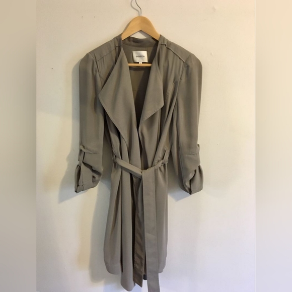 Aritzia Babaton Quincey/Flowy Trench - Picture 4 of 4
